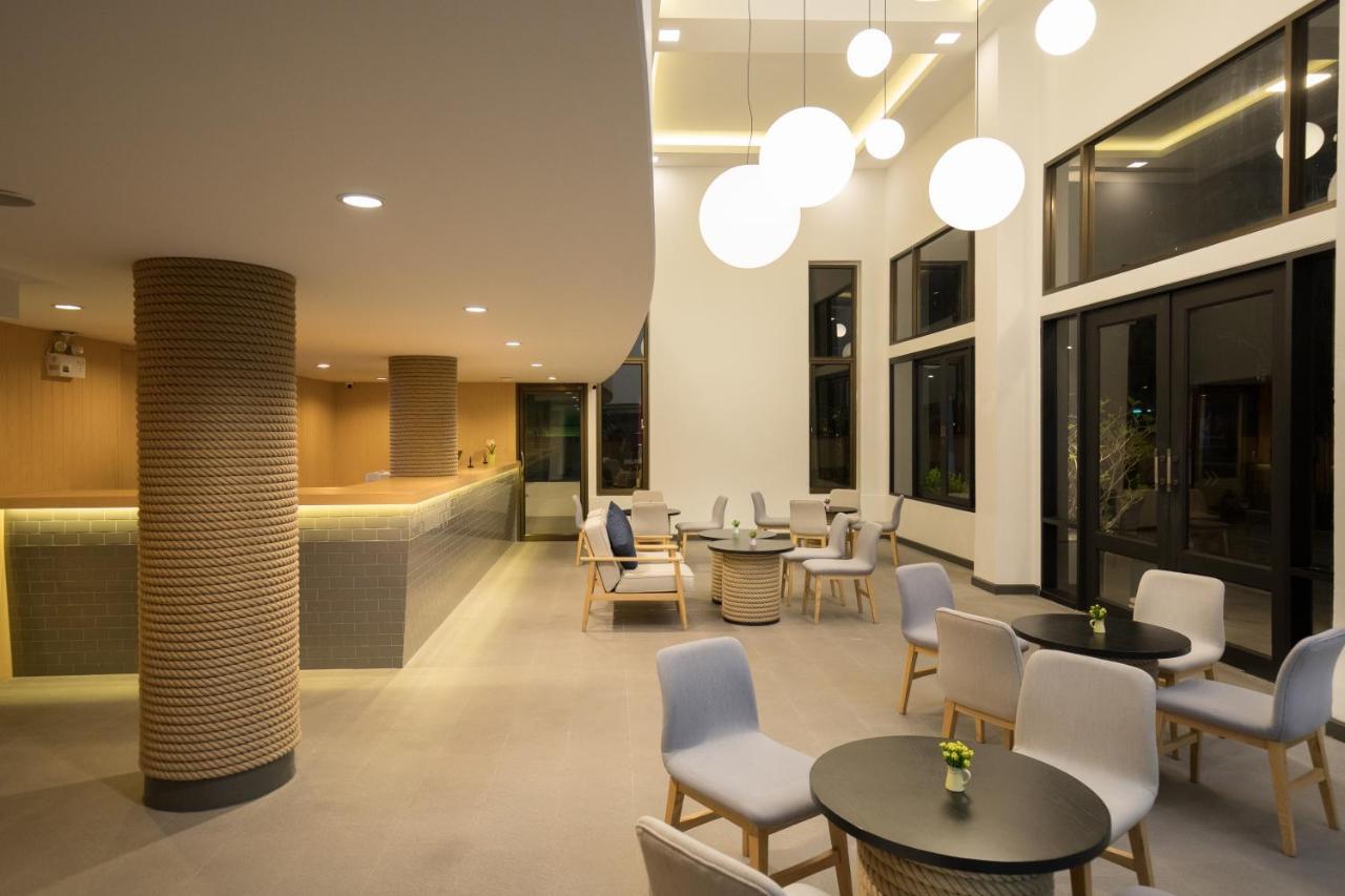 Journeyhub Pattaya Central 外观 照片